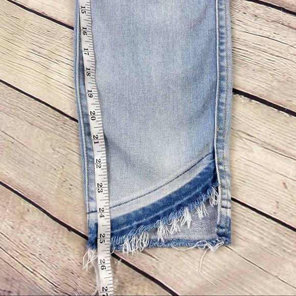 7 For All Mankind Women’s Roxanne Ankle Jeans raw hem light blue wash size 26 - Picture 3 of 11